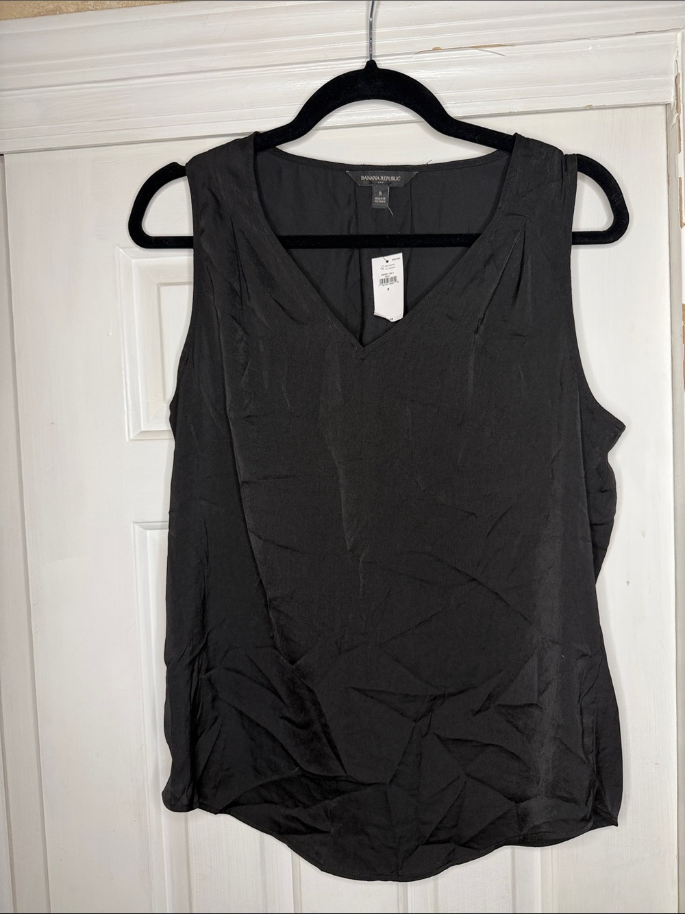 Banana Republic Black V-Neck Sleeveless Blouse